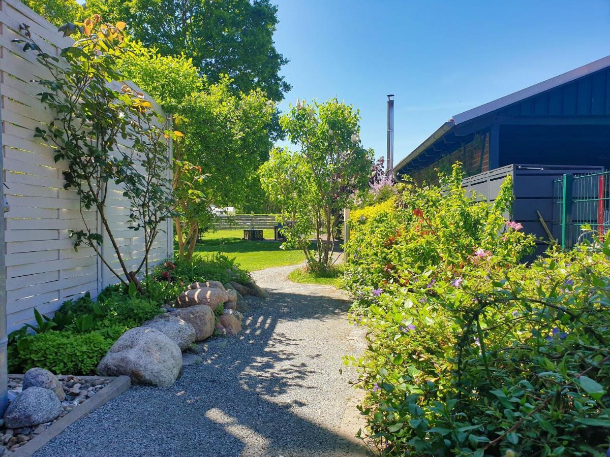 Moderne Fewo Nr 4 Mit Balkon, Sauna Im Haus, Garten - Ferienwohnungen Am Wald Klein Gelm Exterior foto